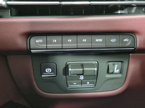 Certified 2026 Cadillac Escalade Sport w/ Touring Package AWD/4WD image 33