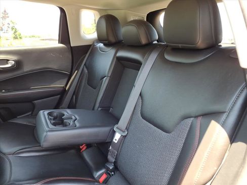 Used 2019 Jeep Compass Trailhawk AWD/4WD image 12