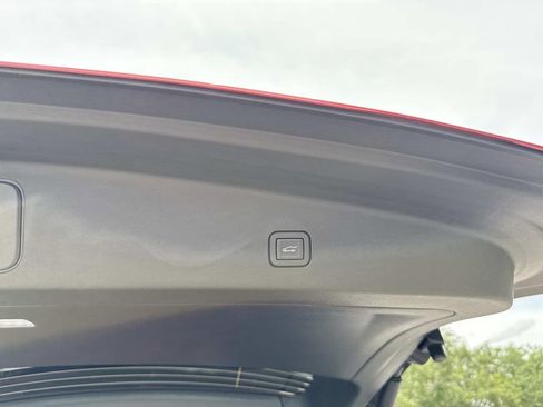 New 2026 Cadillac Vistiq Sport image 12