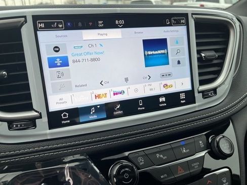 New 2026 Chrysler Pacifica Select image 19