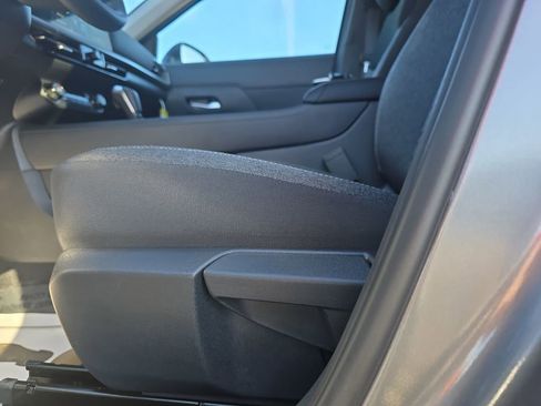 New 2026 Nissan Kicks SV w/ SV Premium Package image 31