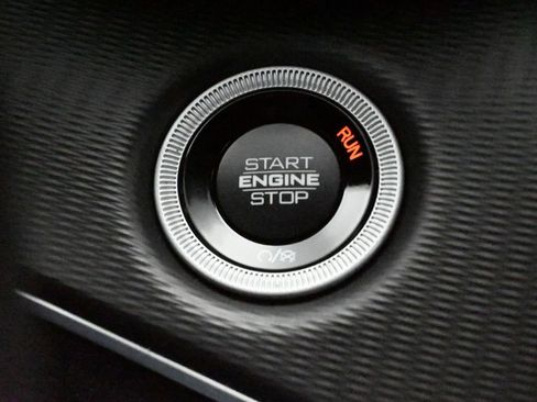 Used 2024 Jeep Grand Cherokee L Laredo RWD image 34