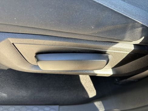 Used 2022 RAM 1500 Classic SLT image 16