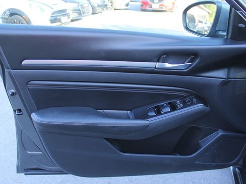 Used 2021 Nissan Altima 2.5 SV FWD image 28