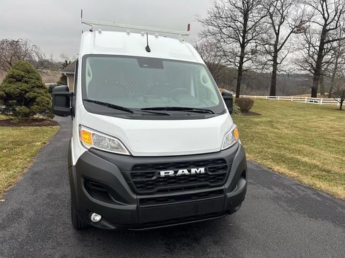 Used 2023 RAM ProMaster 2500 w/ Convenience Group image 9