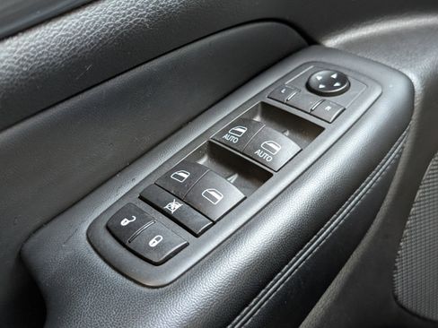 Used 2020 Jeep Grand Cherokee Altitude image 21