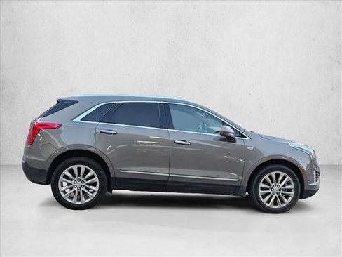 Used 2018 Cadillac XT5 Platinum w/ Driver Assist Package AWD/4WD image 3