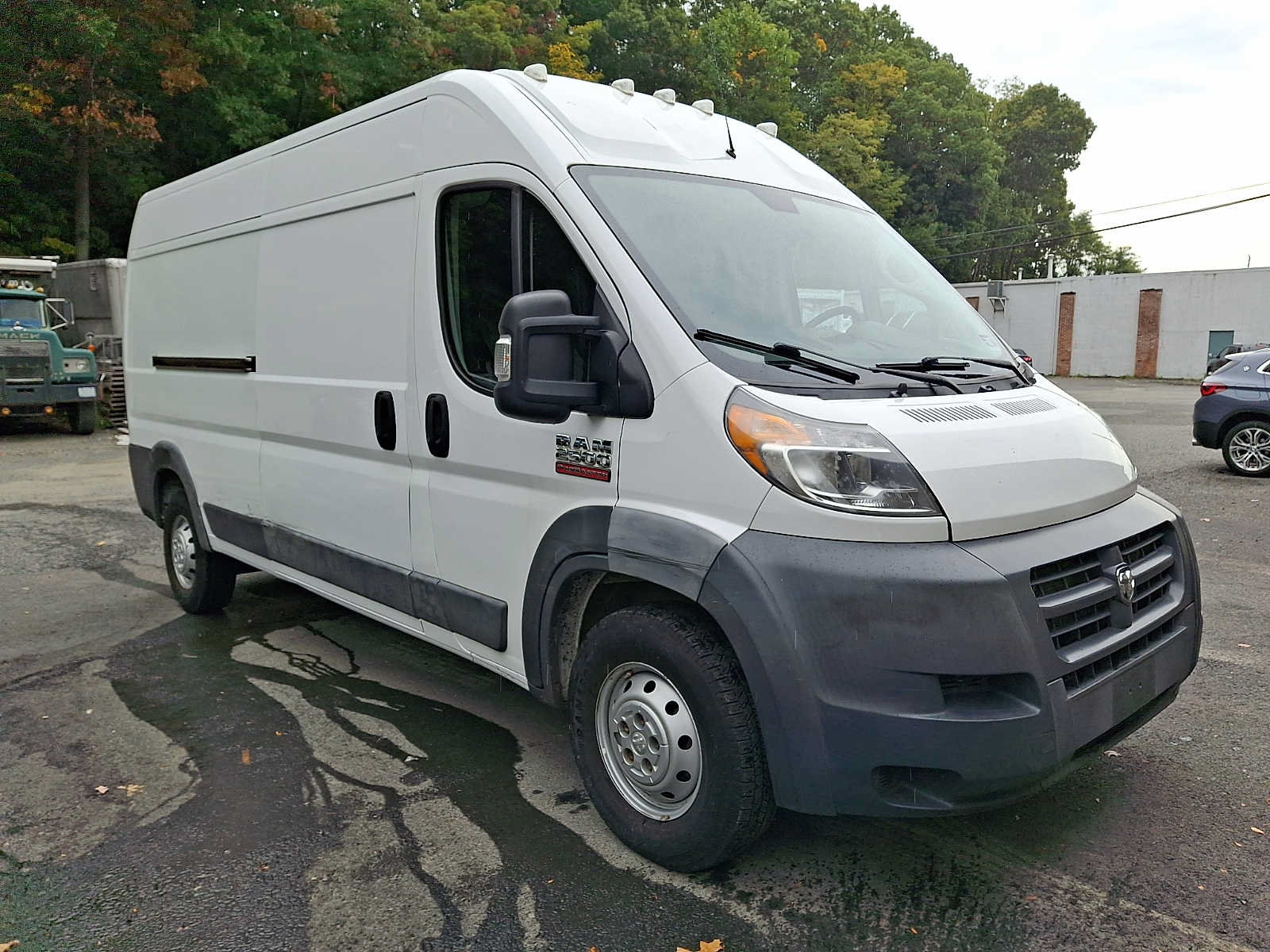 Used 2017 RAM ProMaster 2500 FWD image 3