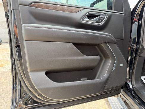 Used 2021 Chevrolet Tahoe High Country w/ Premium Package AWD/4WD image 15