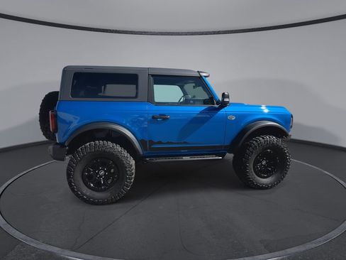 Used 2022 Ford Bronco Wildtrak image 9