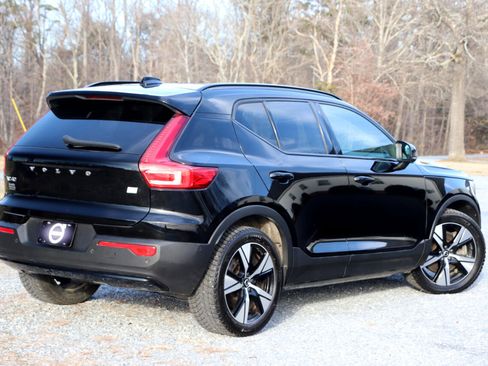 Used 2022 Volvo XC40 P8 Recharge Plus AWD/4WD image 6