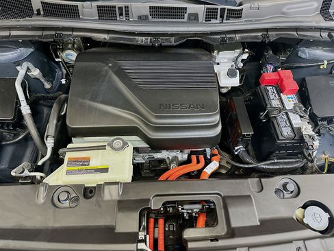 Used 2025 Nissan Leaf S FWD image 33
