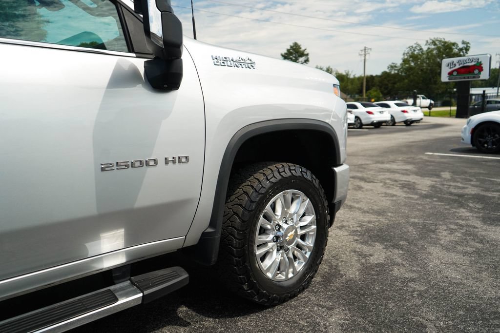 Used 2022 Chevrolet Silverado 2500 High Country w/ Z71 Off-Road Package AWD/4WD image 19