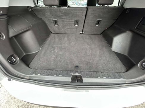 Used 2021 GMC Terrain SLE w/ Driver Convenience Package image 18