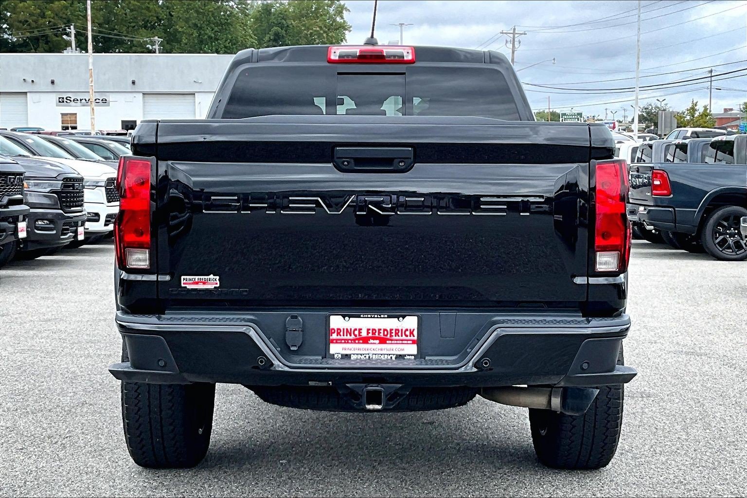 Used 2024 Chevrolet Colorado Trail Boss w/ LPO, Dark Essentials Package AWD/4WD image 4