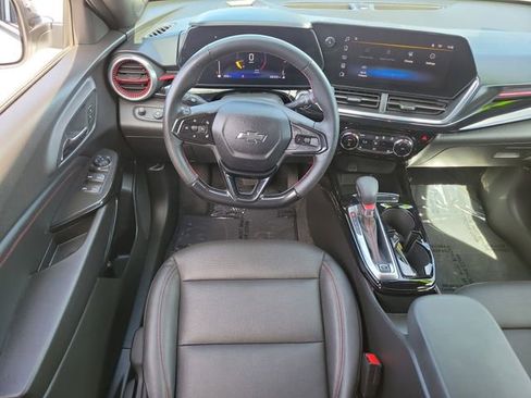 Used 2024 Chevrolet Trax RS w/ Driver Confidence Package image 7