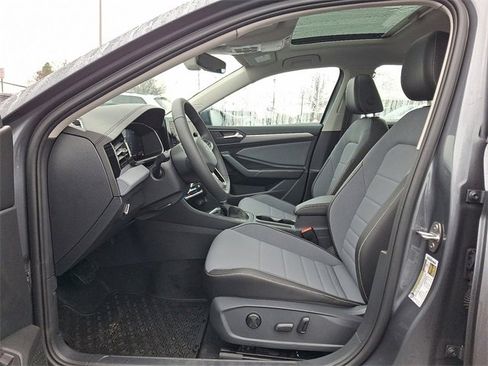 New 2026 Volkswagen Jetta SE image 6