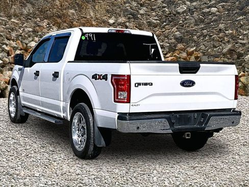 Used 2016 Ford F150 XLT image 10