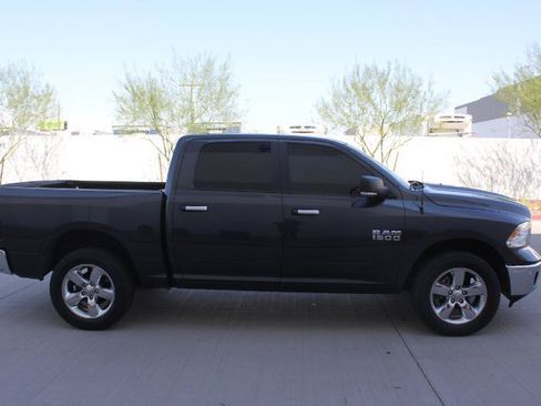 Used 2018 RAM 1500 Big Horn RWD image 4