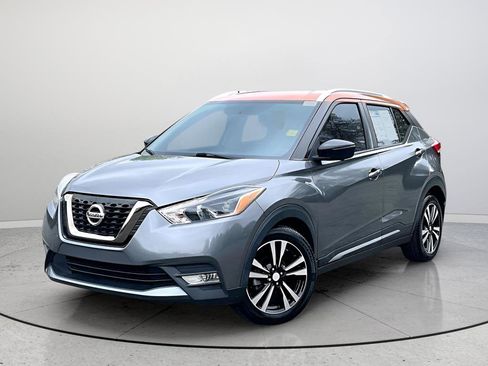 Used 2019 Nissan Kicks SR w/ SR Premium Package image 6