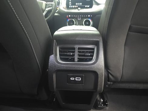 Used 2025 Chevrolet Blazer LT image 25