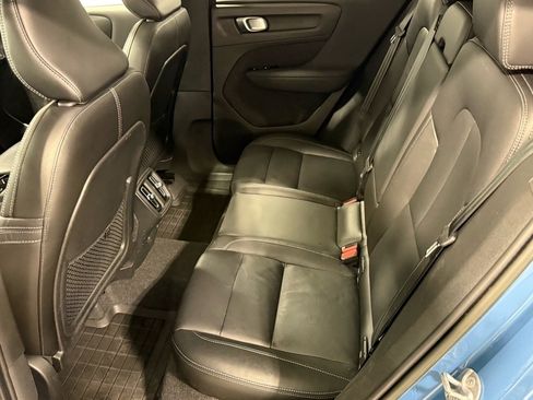 Used 2023 Volvo XC40 B5 Plus w/ Protection Package Premier image 13