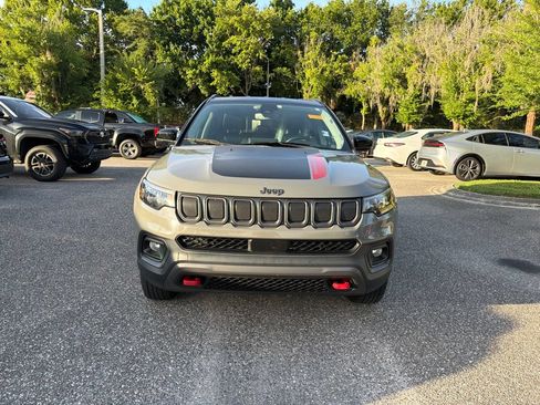 Used 2022 Jeep Compass Trailhawk w/ Trailhawk Convenience Group AWD/4WD image 8