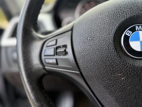 Used 2016 BMW 320i Sedan image 18