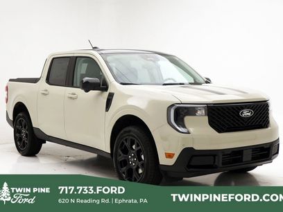 New 2025 Ford Maverick Lariat w/ Black Appearance Package