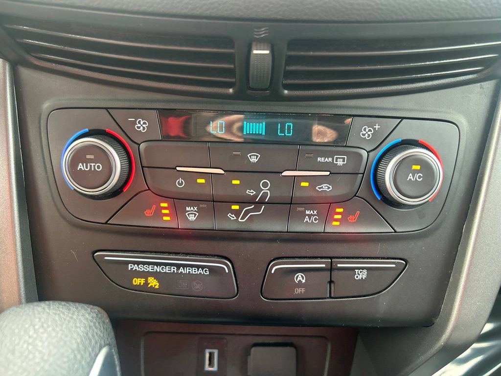 Used 2018 Ford Escape SE w/ Ford Safe & Smart Package FWD image 31