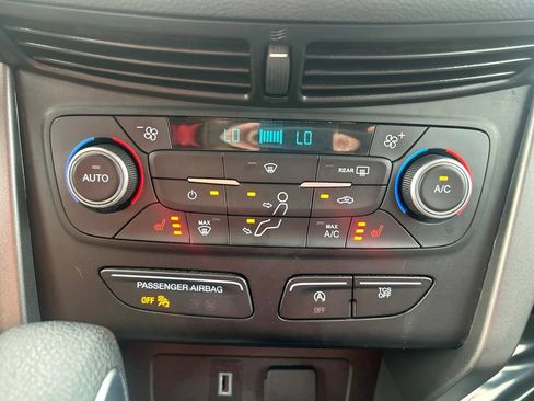 Used 2018 Ford Escape SE w/ Ford Safe & Smart Package FWD image 31