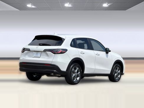 Used 2026 Honda HR-V LX image 8