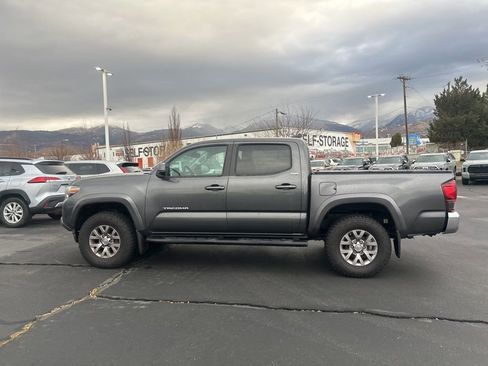 Used 2018 Toyota Tacoma SR5 image 8