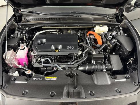 Used 2025 Toyota Crown AWD/4WD image 42