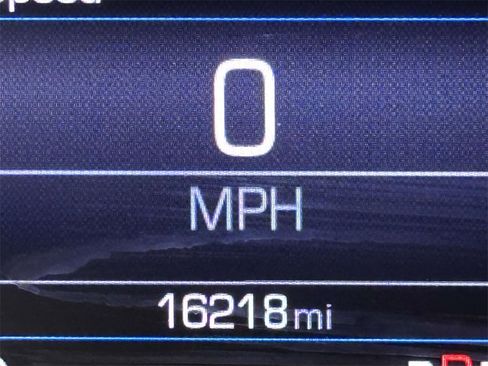 Used 2023 Chevrolet Equinox LT image 30