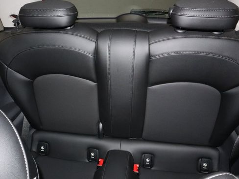 Used 2015 MINI Cooper 2-Door Hardtop image 21