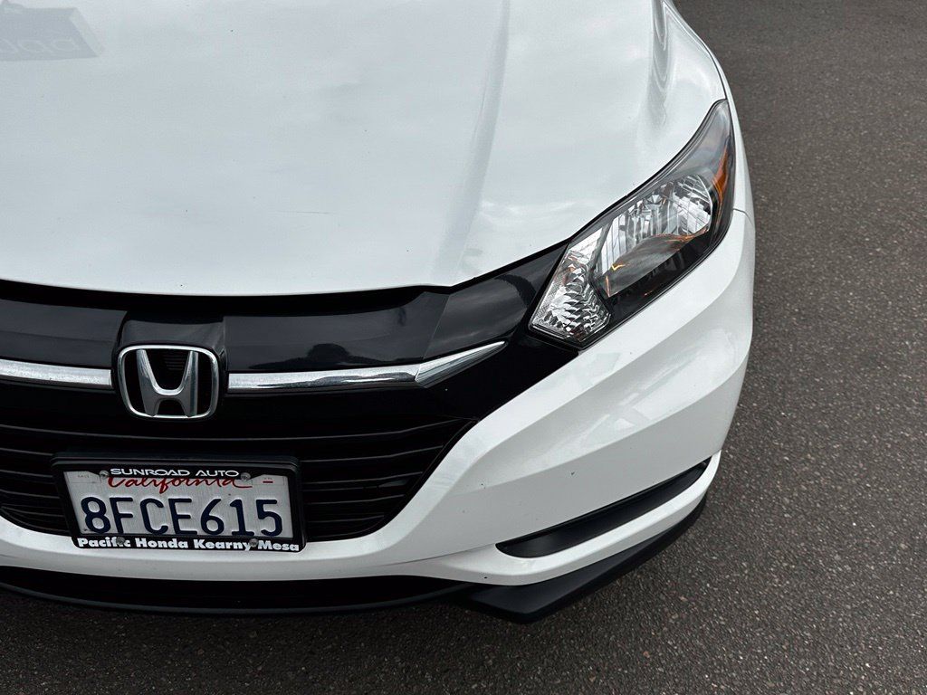 Used 2017 Honda HR-V LX image 5