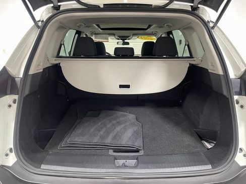 Used 2021 Nissan Rogue SV FWD image 24