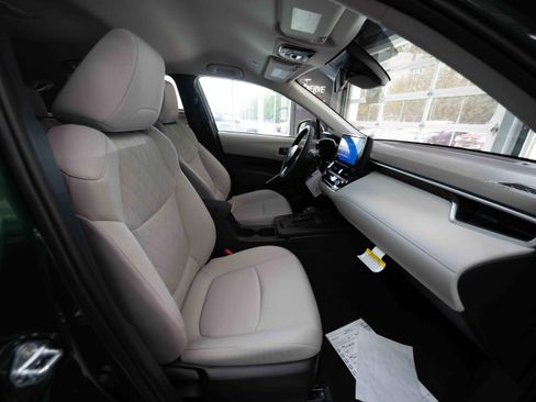 New 2026 Toyota Corolla Cross LE image 27