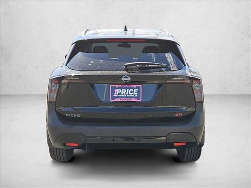 Used 2025 Nissan Kicks SR FWD image 7