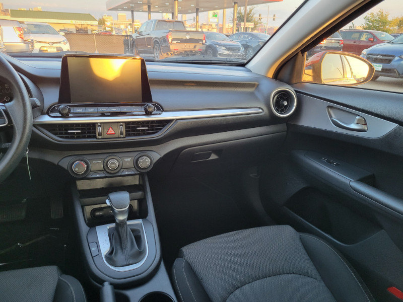 Used 2022 Kia Forte LXS FWD image 28