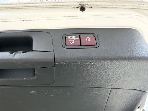 Certified 2019 Mercedes-Benz GLC 300 image 23