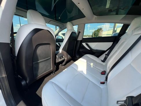 Used 2019 Tesla Model 3 Standard Range Plus image 14