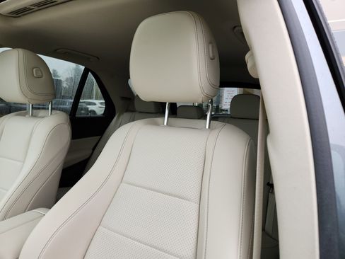 Used 2022 Mercedes-Benz GLE 350 4MATIC image 11