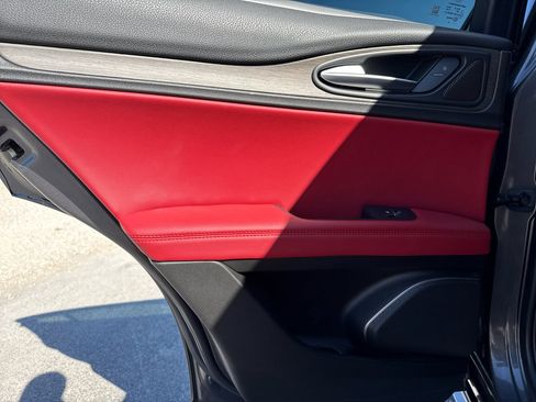 Used 2021 Alfa Romeo Stelvio Ti w/ Nero Edizione image 30