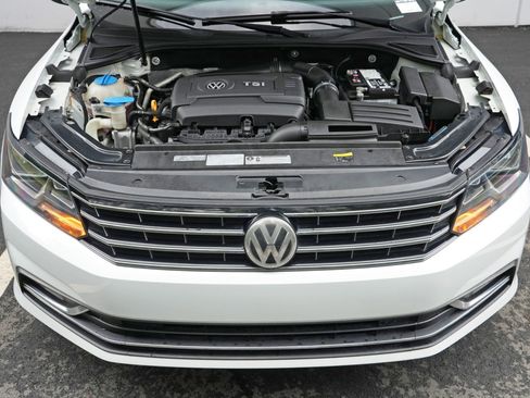 Used 2016 Volkswagen Passat 1.8T SE FWD image 7