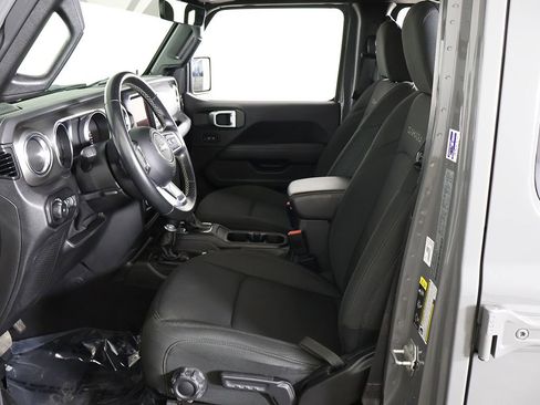 Used 2021 Jeep Wrangler Unlimited Sahara w/ Uconnect 4C Nav & Sound Group image 27