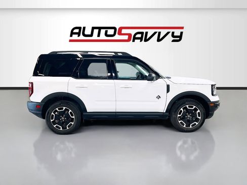 Used 2024 Ford Bronco Sport Outer Banks w/ Tech Package AWD/4WD image 8