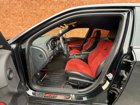 Used 2018 Dodge Charger R/T Scat Pack w/ Dynamics Package image 22