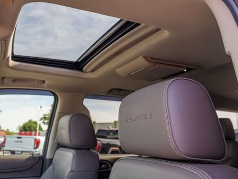 Used 2018 GMC Yukon Denali w/ Open Road Package AWD/4WD image 11